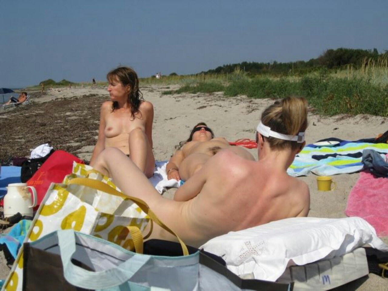 кто отдыхает на пляжах голым фото 94